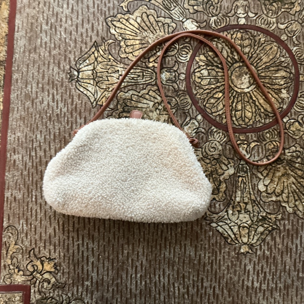 Sherpa Look Bag with Shoulder Strap. Small Size